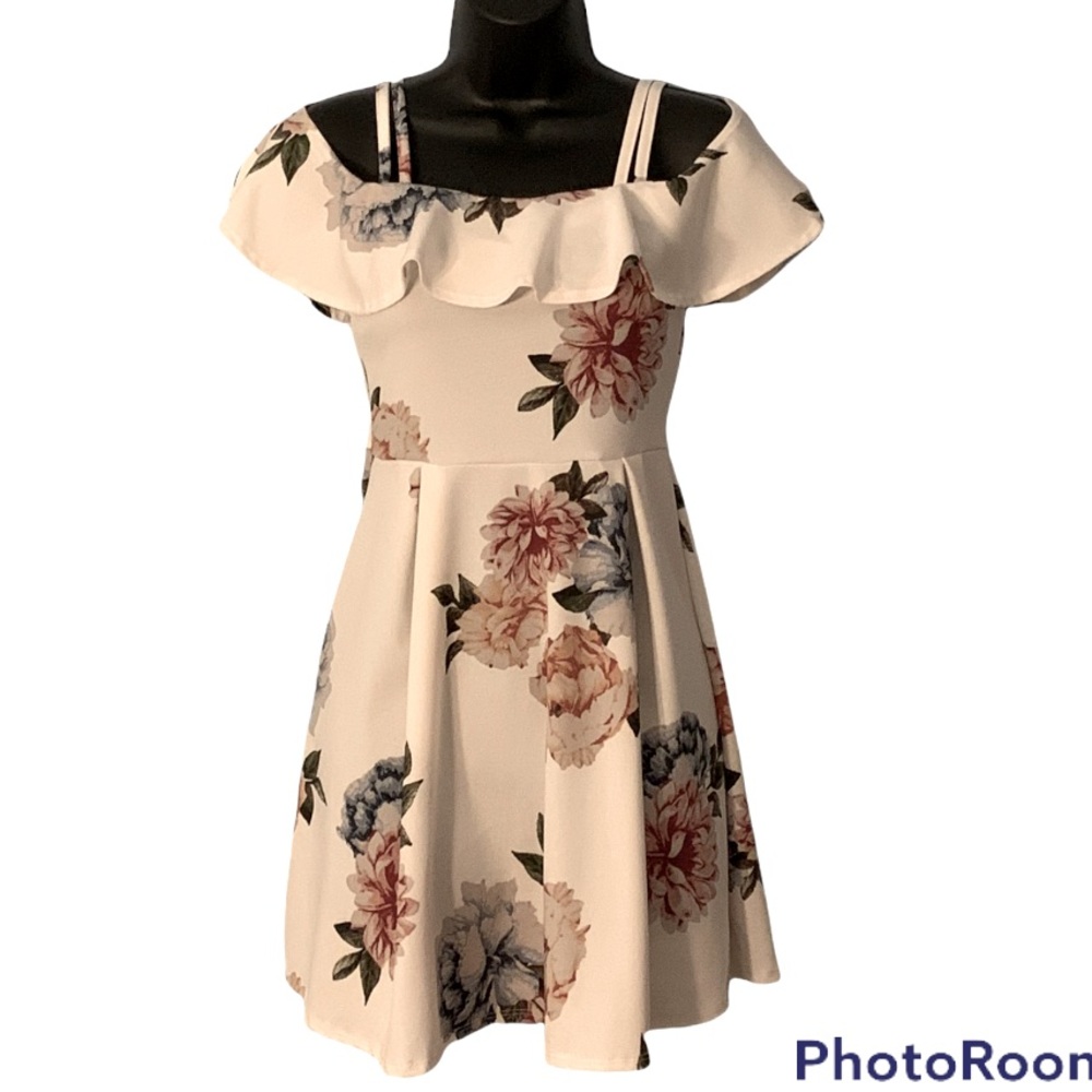 NWT Pink Crush Floral Girls Dress